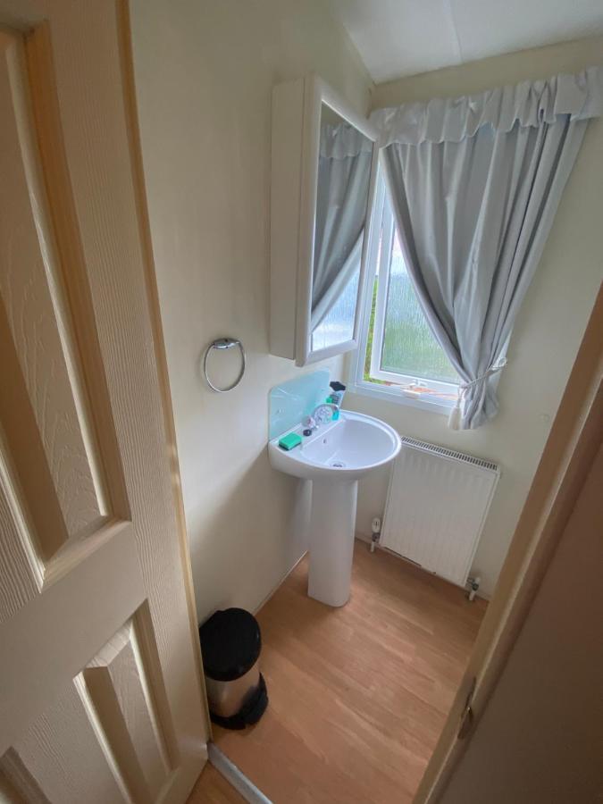 Blitz Blank Neue Messe Apartment *